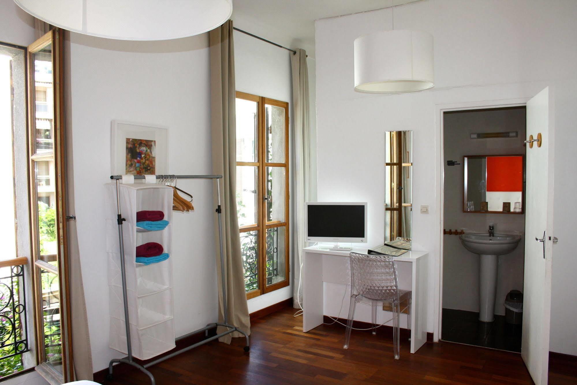 Hotel Saint-Charles Juan-les-Pins Esterno foto