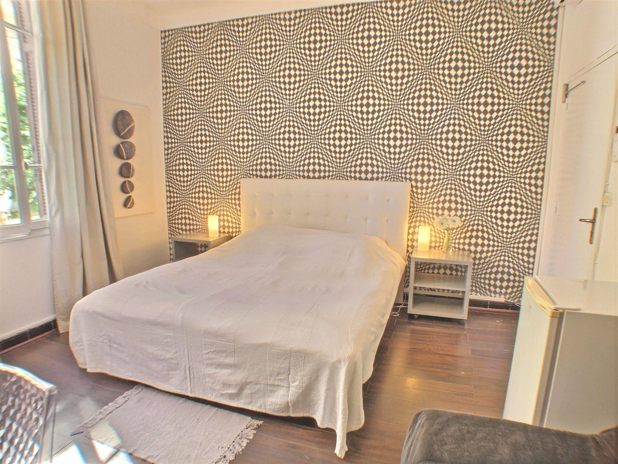 Hotel Saint-Charles Juan-les-Pins Esterno foto