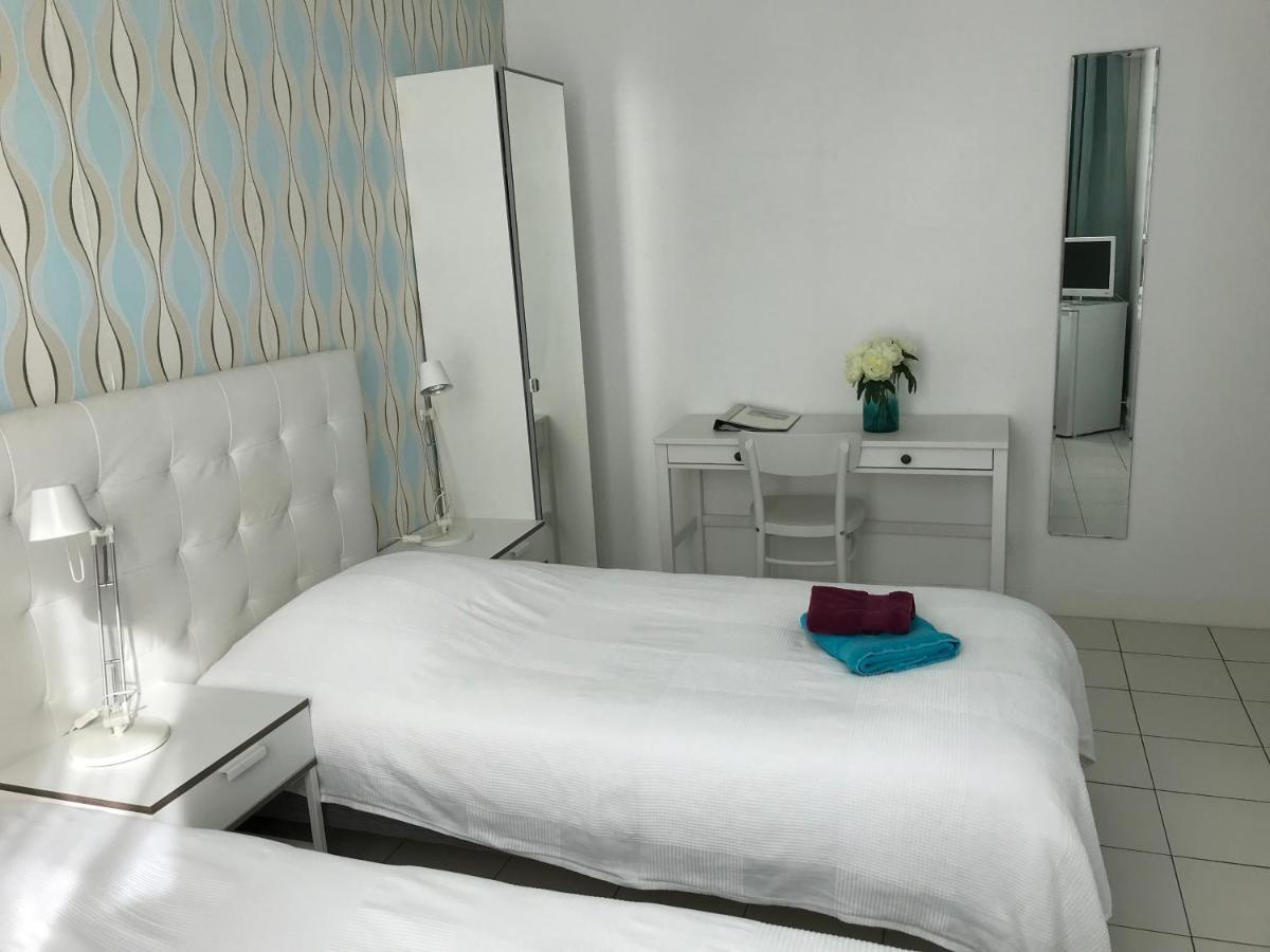 Hotel Saint-Charles Juan-les-Pins Esterno foto